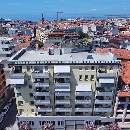 Hungaria Apartmanhotel Grado